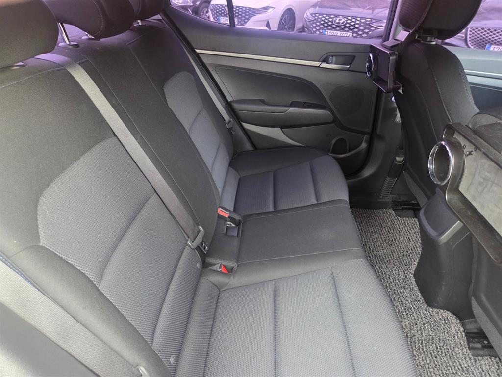 HYUNDAI Avante 2018 Gris - Importación desde Corea - HF Imports Iquique - Foto 13