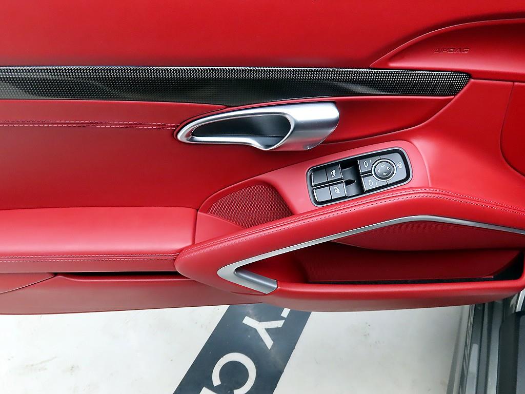 Porsche 718 - Vista 11