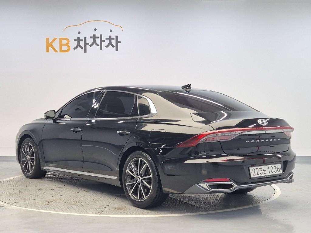 HYUNDAI Grandeur - Vista 2