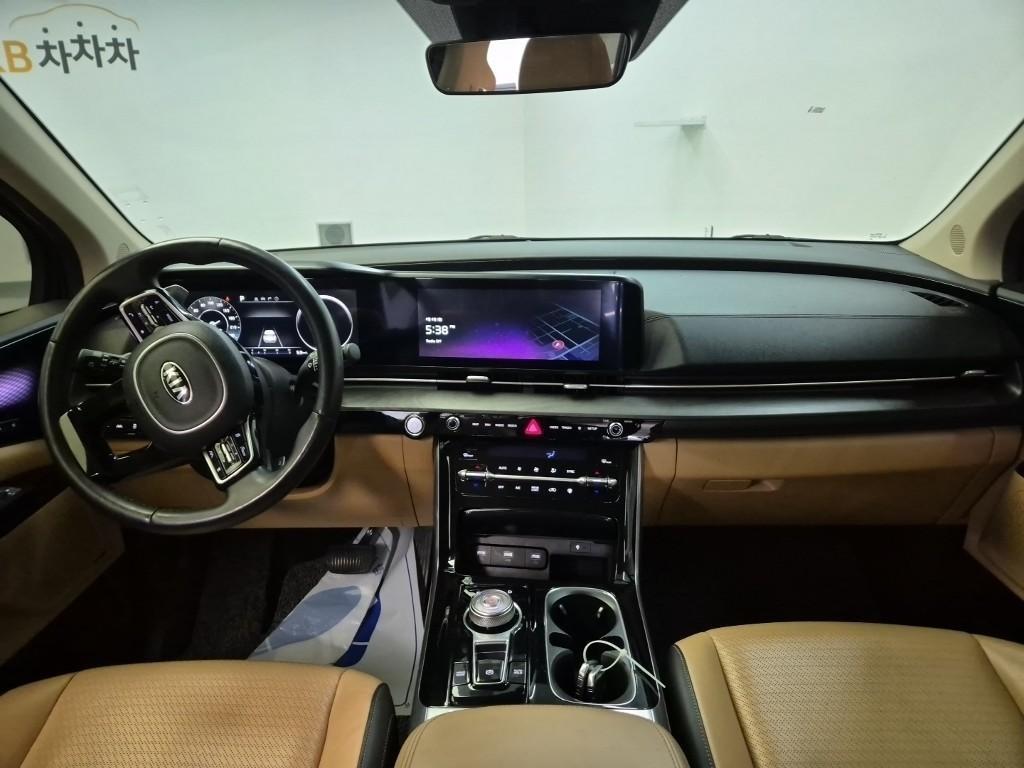 KIA Carnival - Vista 7