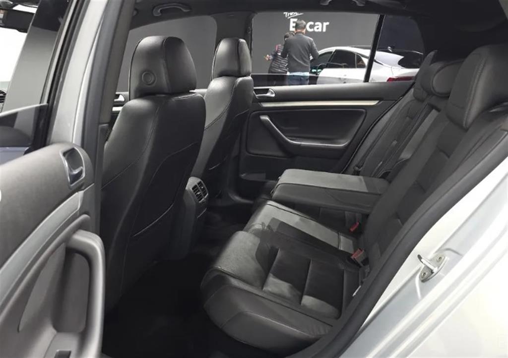 Volkswagen Golf - Vista 12