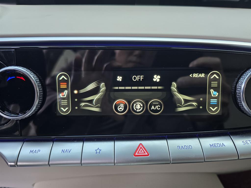 Genesis GV70 2023 Blanco - Importación desde Corea - HF Imports Iquique - Foto 15