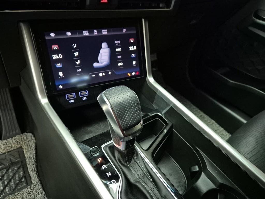 Ssangyong Torres - Vista 8