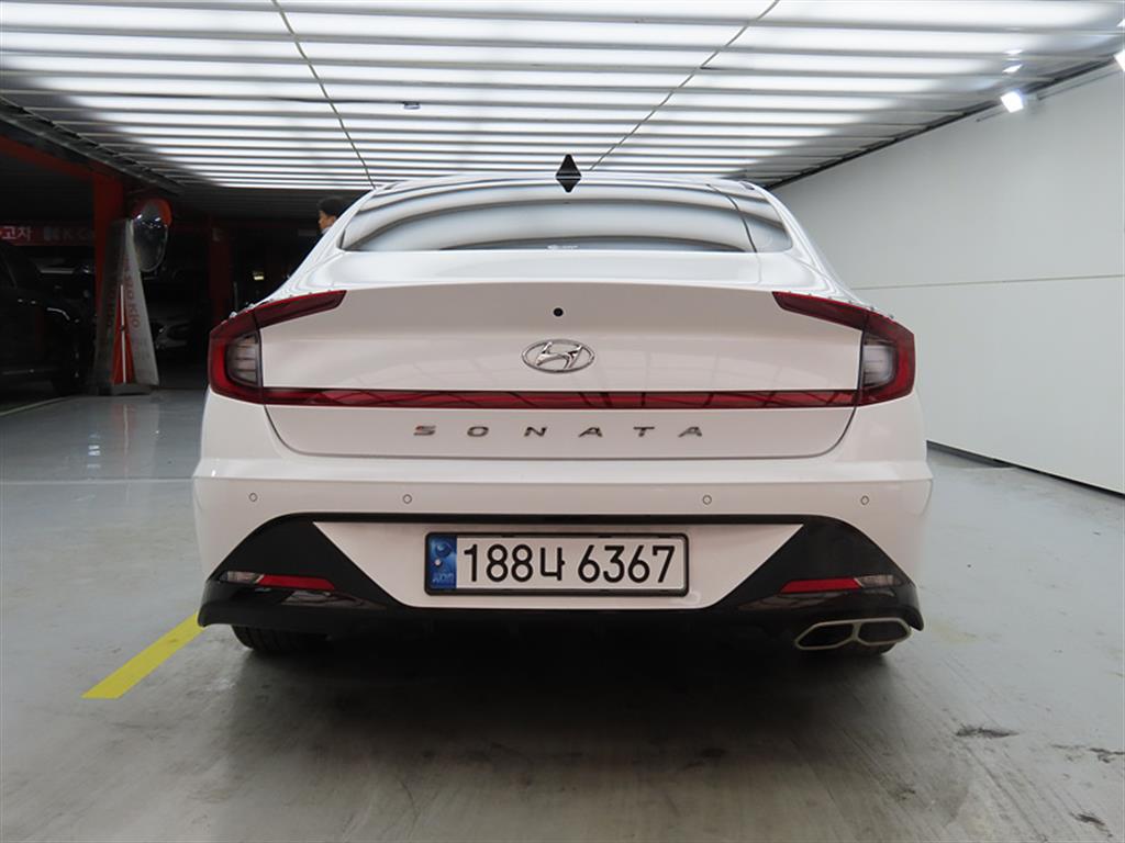 HYUNDAI Sonata - Vista 3