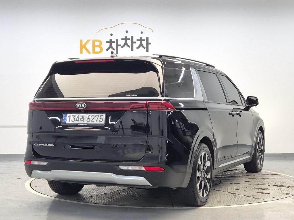 KIA Carnival - Vista 3