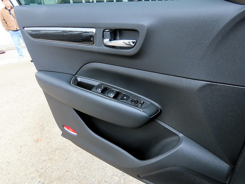 SAMSUNG QM6 - Vista 11