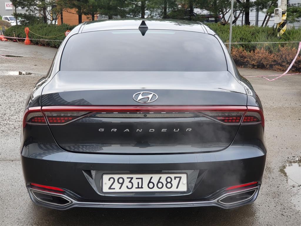 HYUNDAI Grandeur - Vista 4