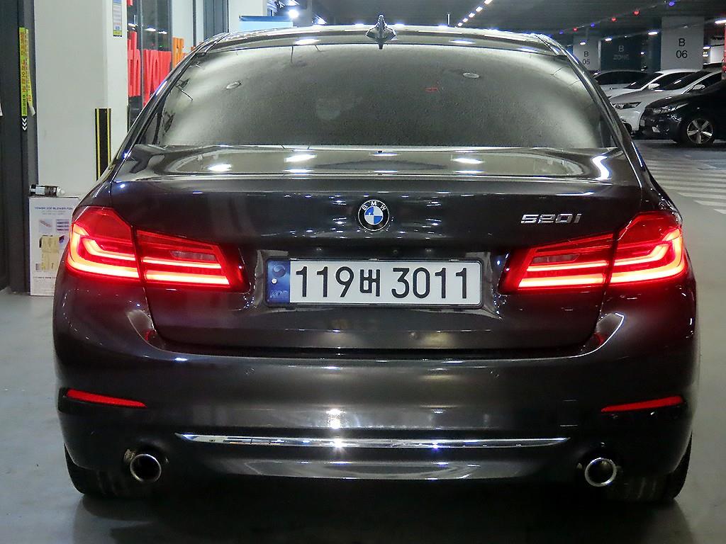 BMW 5 Series - Vista 5