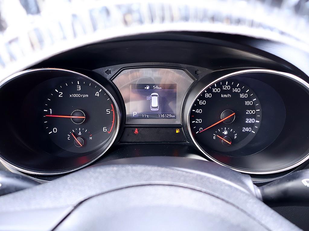 KIA Carnival - Vista 11