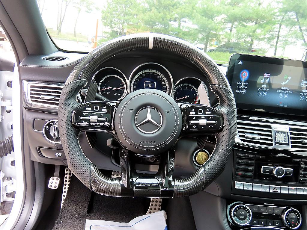 Mercedes Benz CLS Class - Vista 8