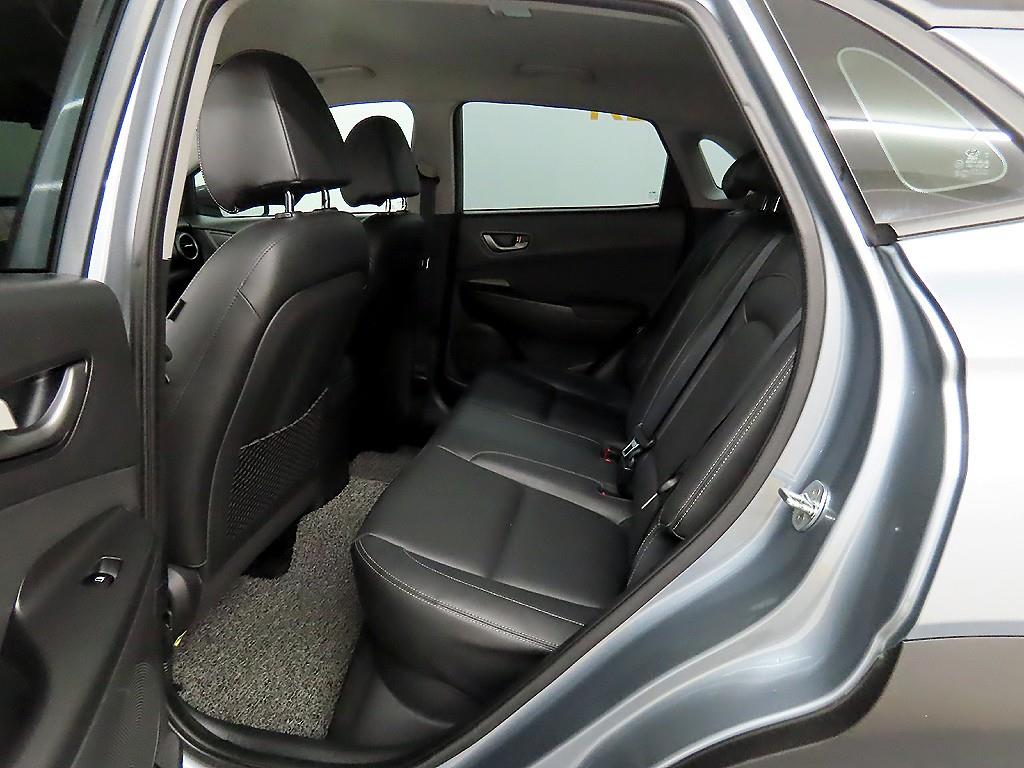 HYUNDAI Kona - Vista 6