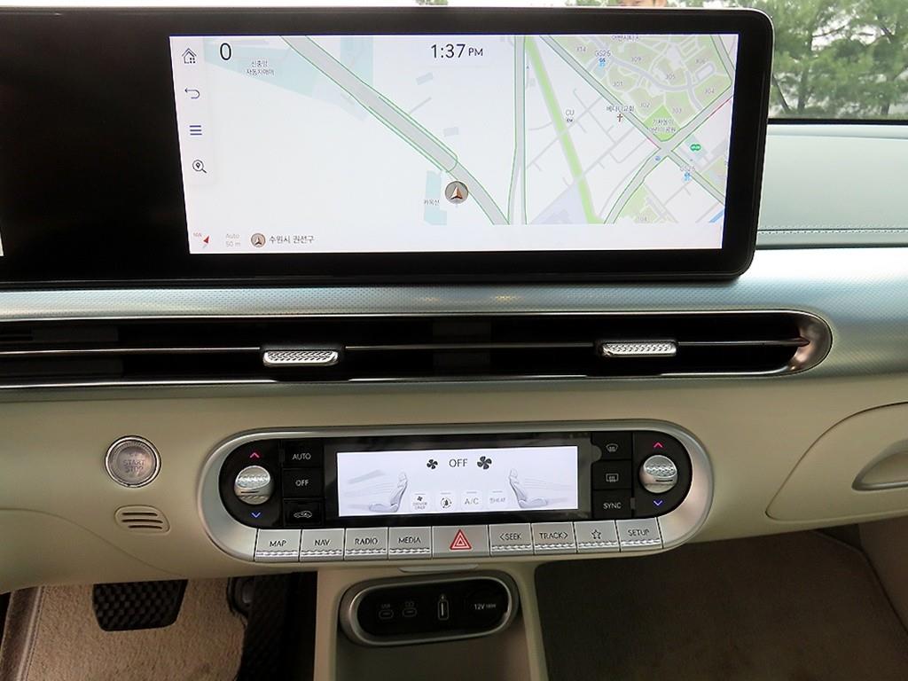 Genesis GV60 2022 Blanco - Importación desde Corea - HF Imports Iquique - Foto 13