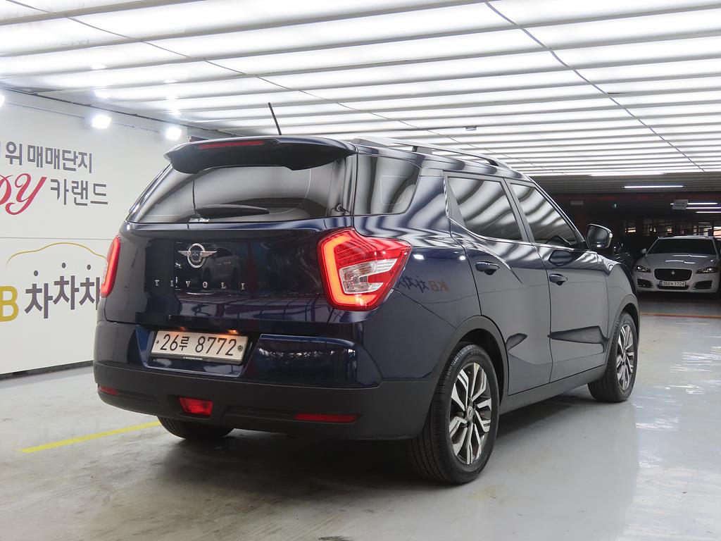 Ssangyong Tivoli - Vista 4