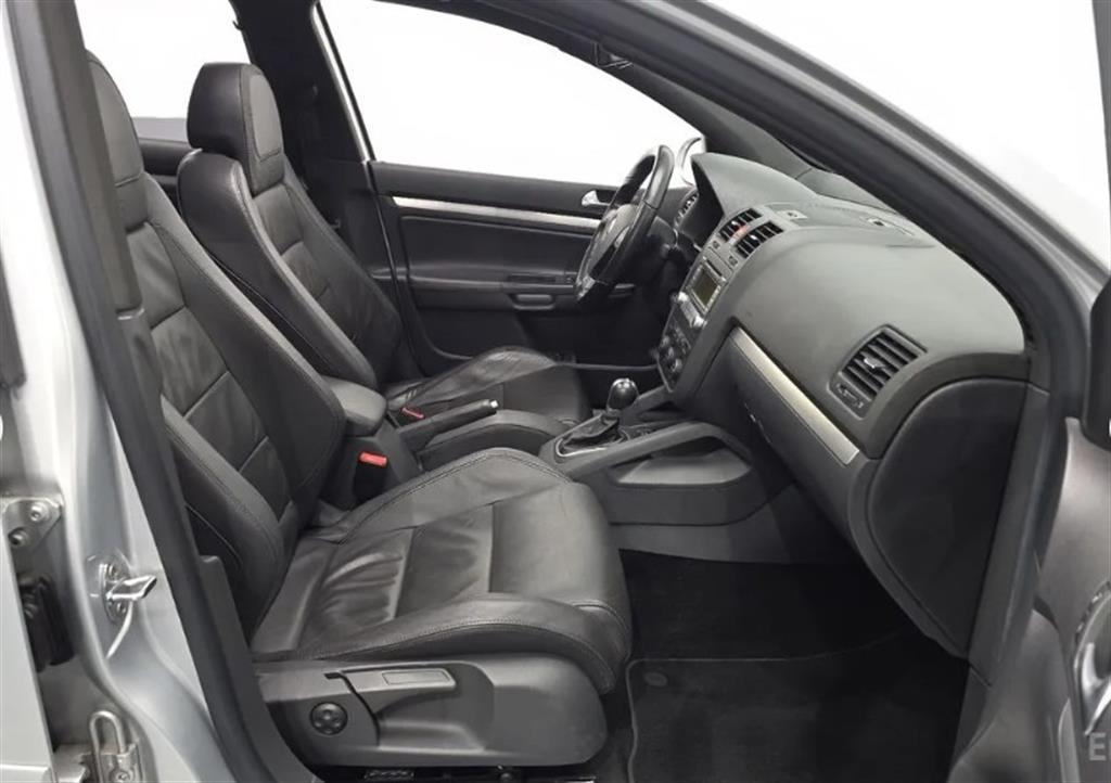 Volkswagen Golf - Vista 10