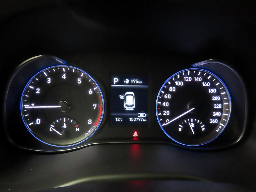 HYUNDAI Kona - Vista 8