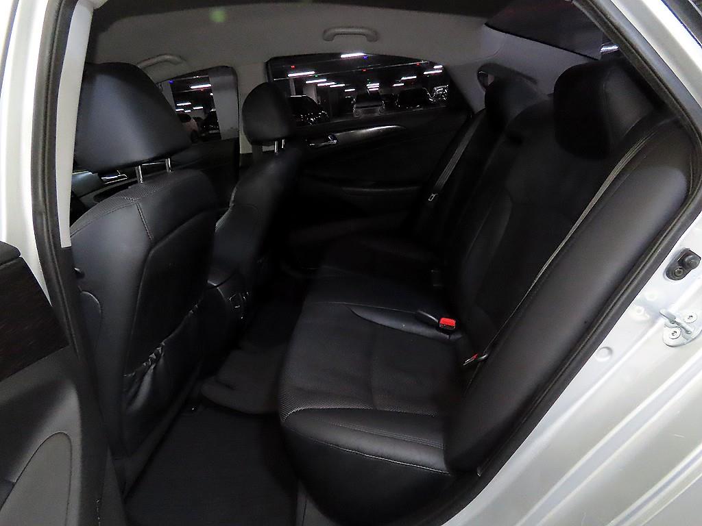 HYUNDAI Sonata - Vista 11