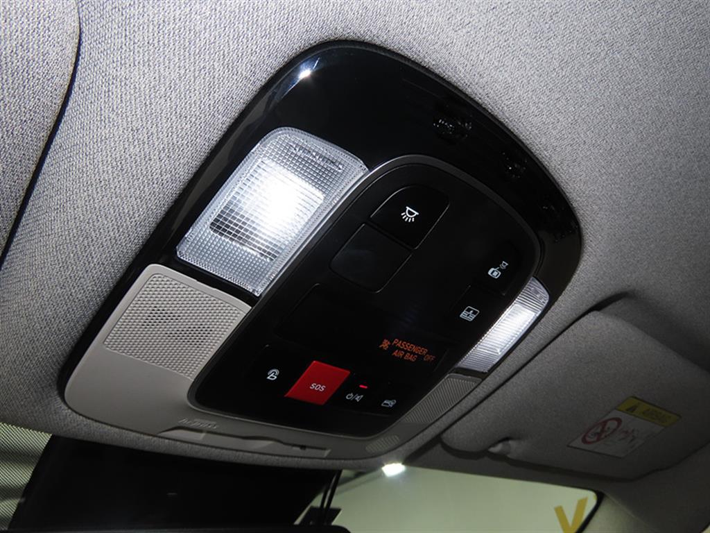 HYUNDAI Sonata - Vista 12