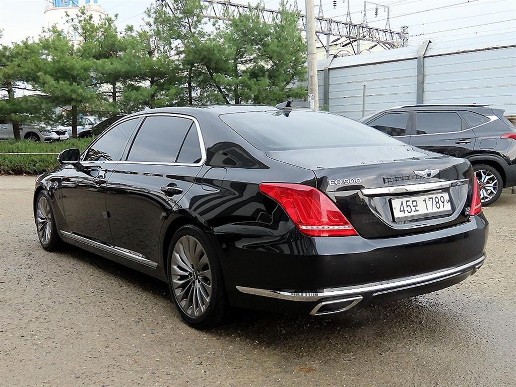 Genesis EQ900 - Vista 3