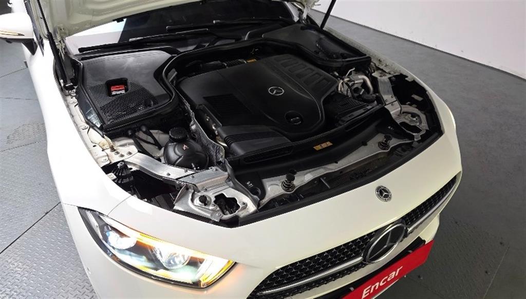 Mercedes Benz CLS Class - Vista 6