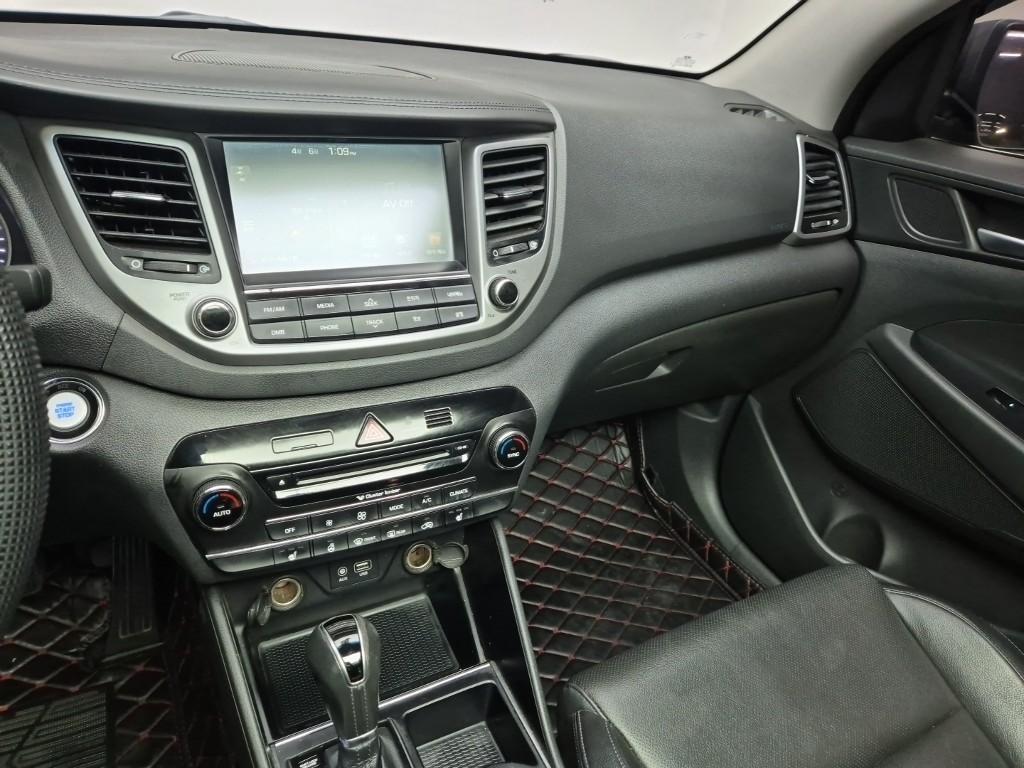 HYUNDAI Tucson - Vista 9