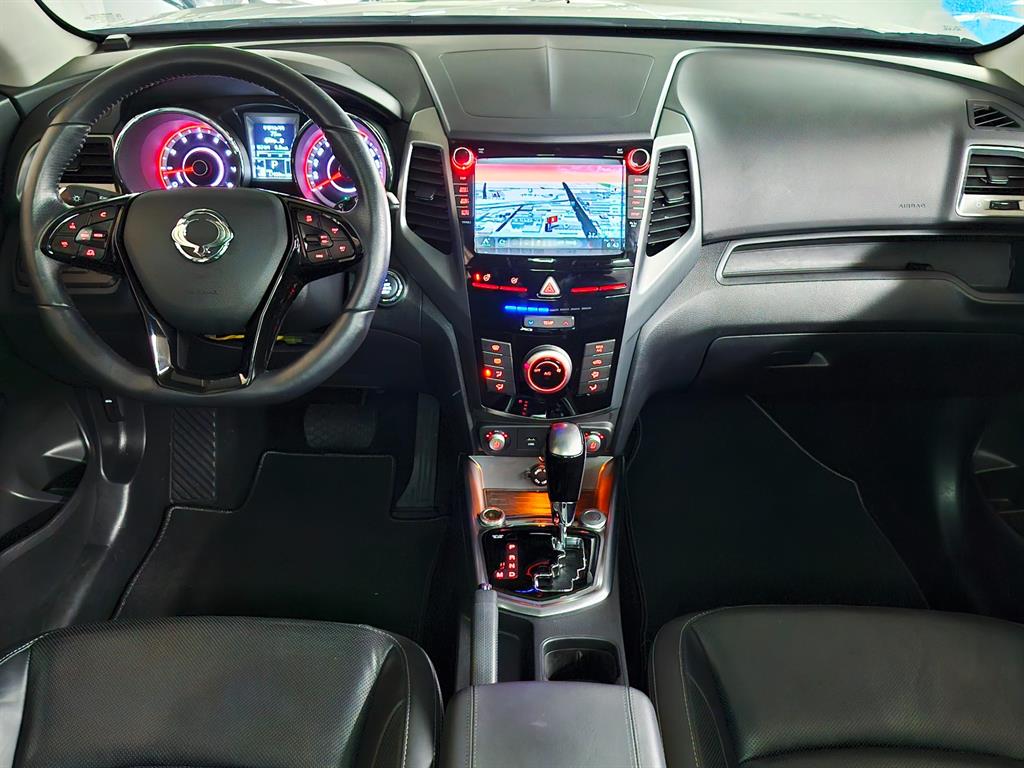 Ssangyong Tivoli - Vista 5