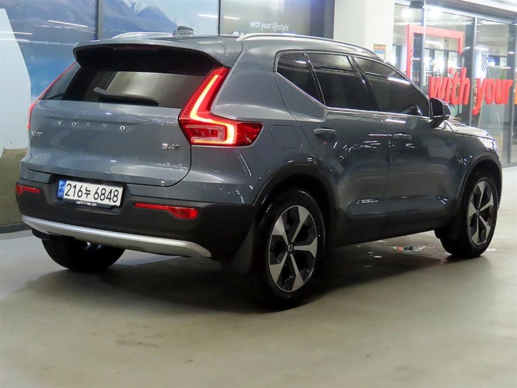 Volvo XC40 - Vista 4