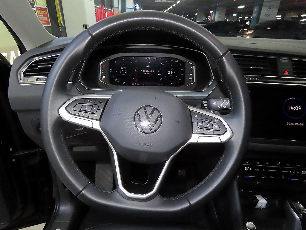 Volkswagen Tiguan - Vista 8