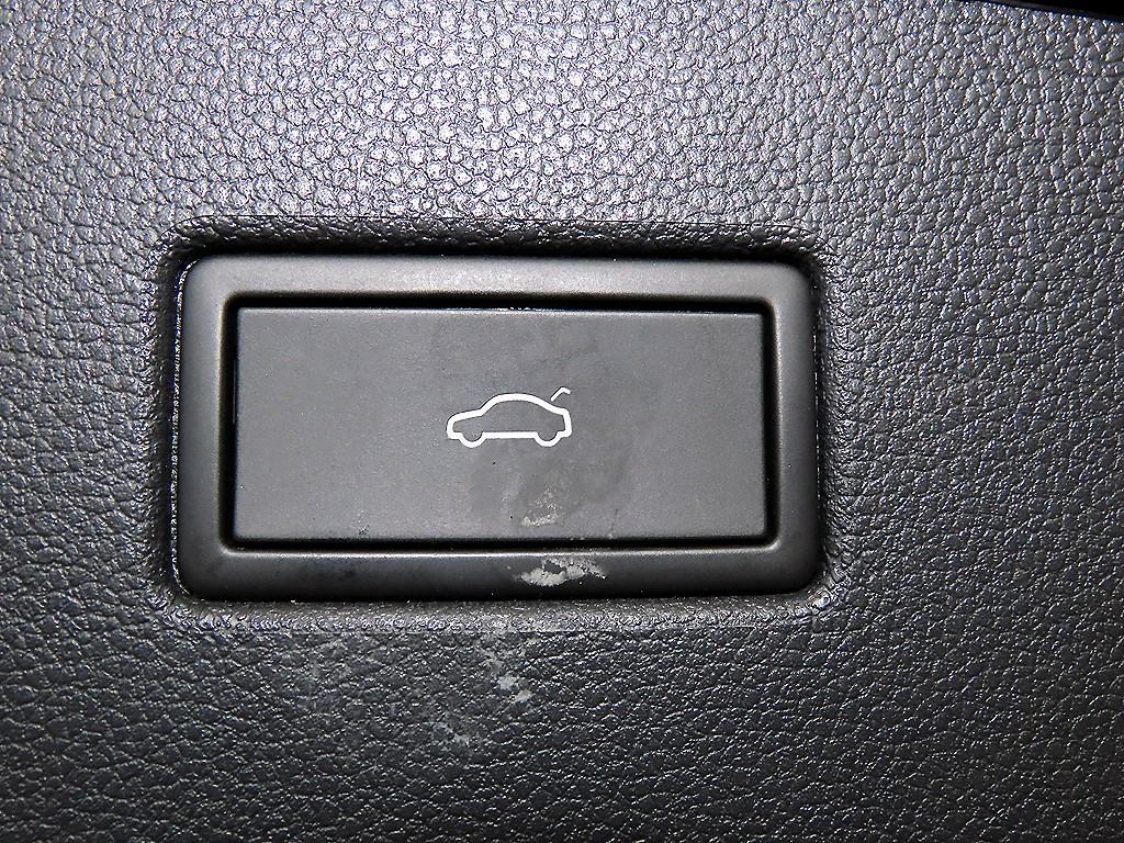 Volkswagen Tiguan 2022 Negro - Importación desde Corea - HF Imports Iquique - Foto 16