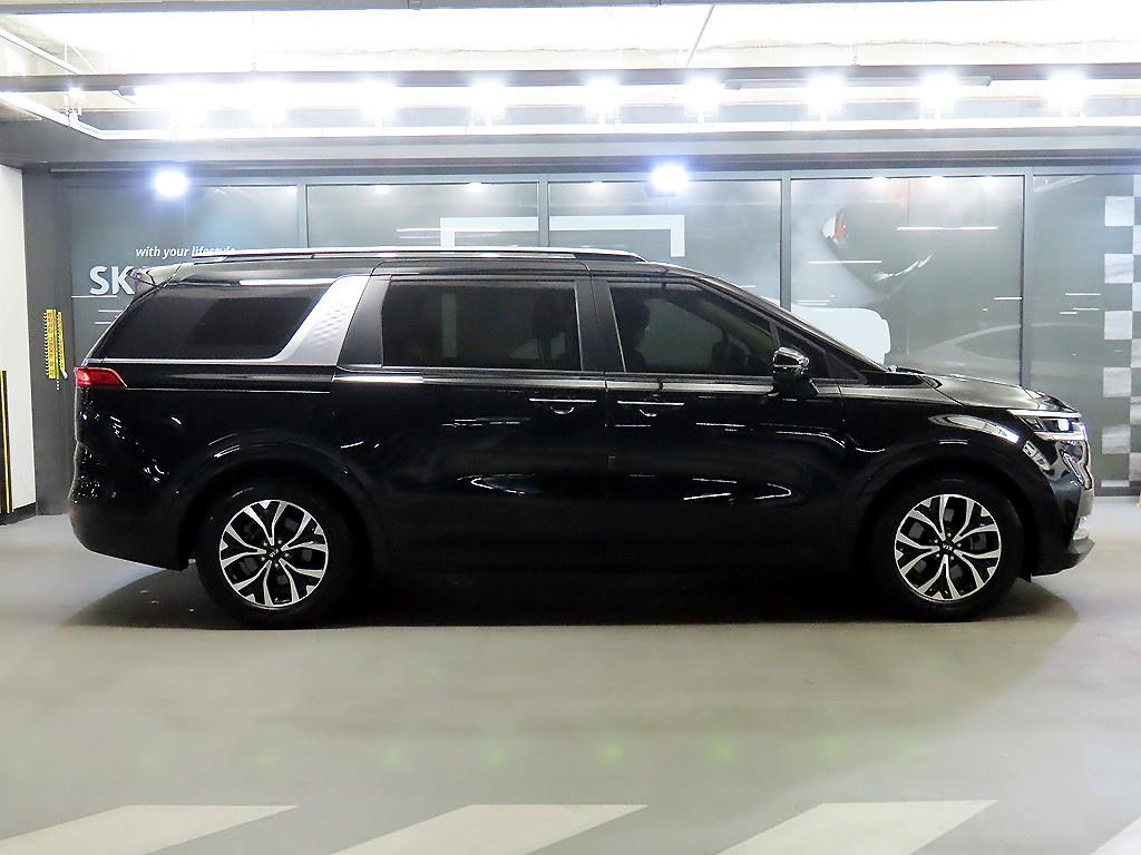 KIA Carnival - Vista 3