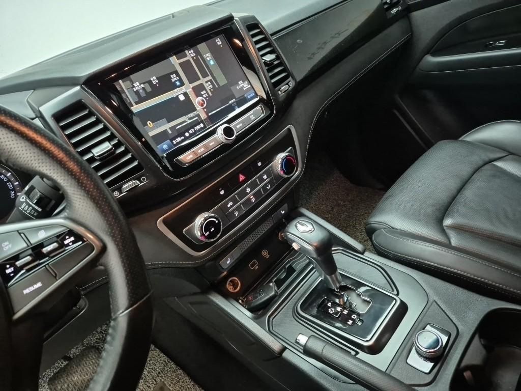 Ssangyong Rexton - Vista 10