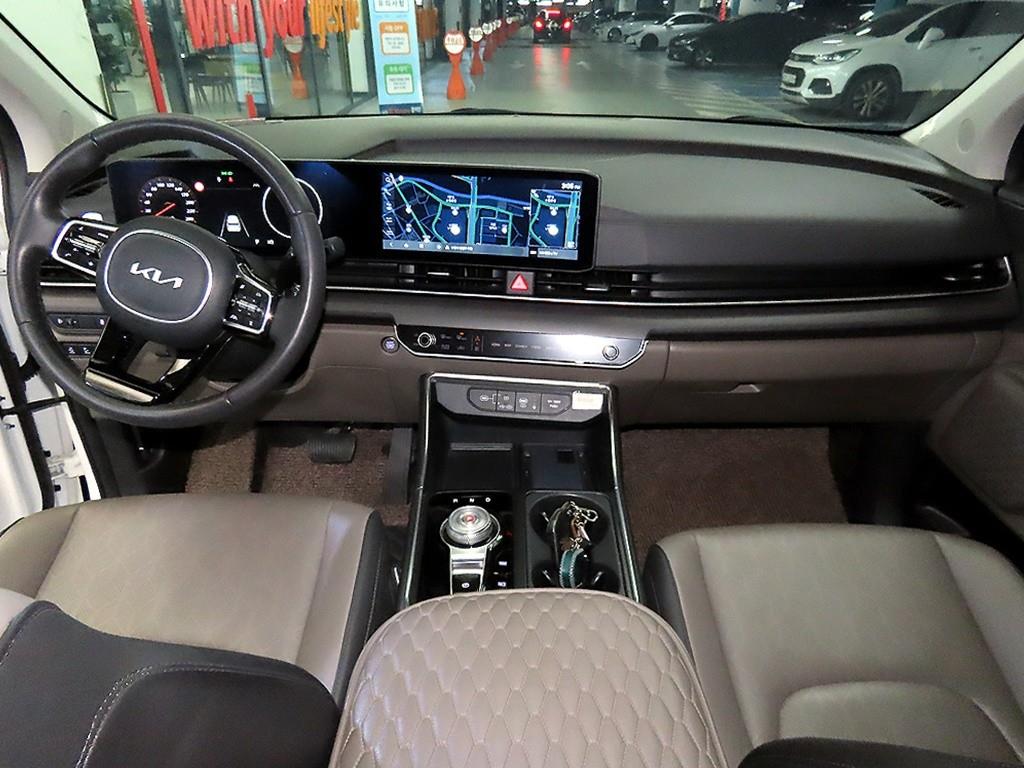KIA Carnival - Vista 10