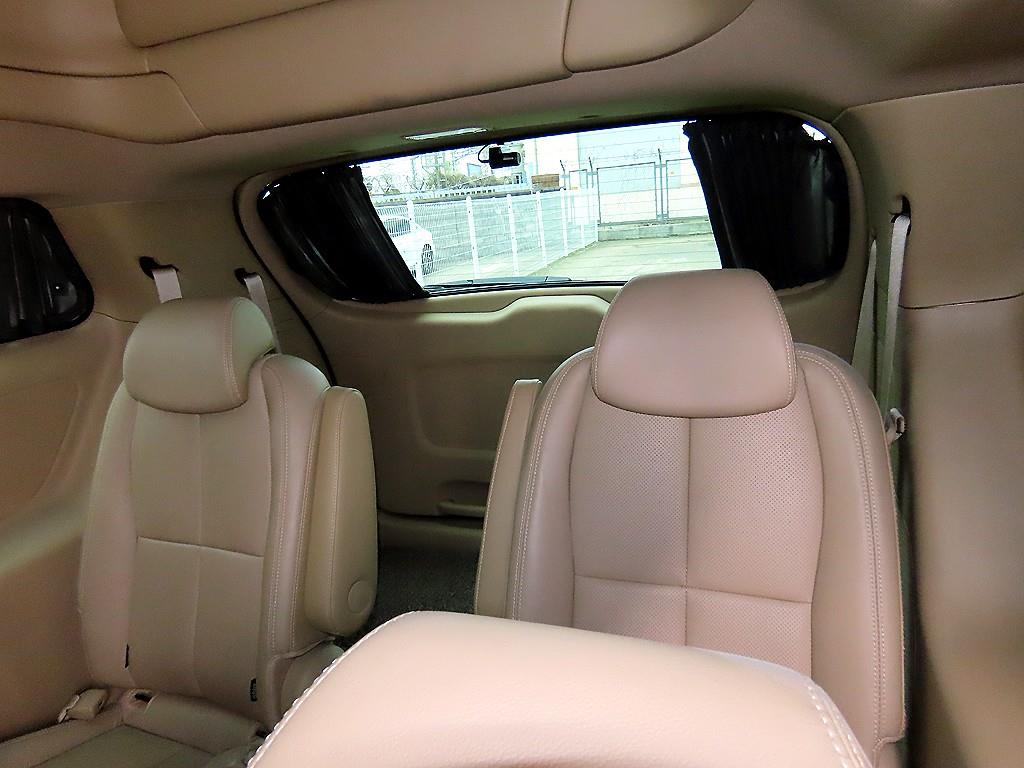 KIA Carnival - Vista 7