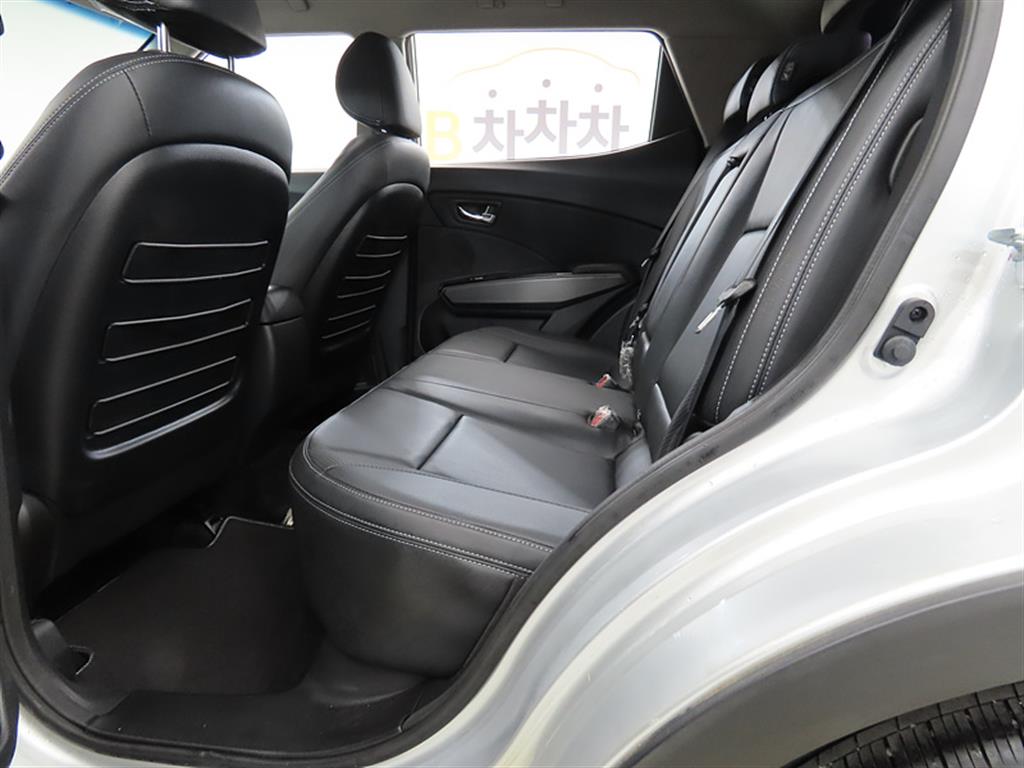 Ssangyong Tivoli - Vista 6