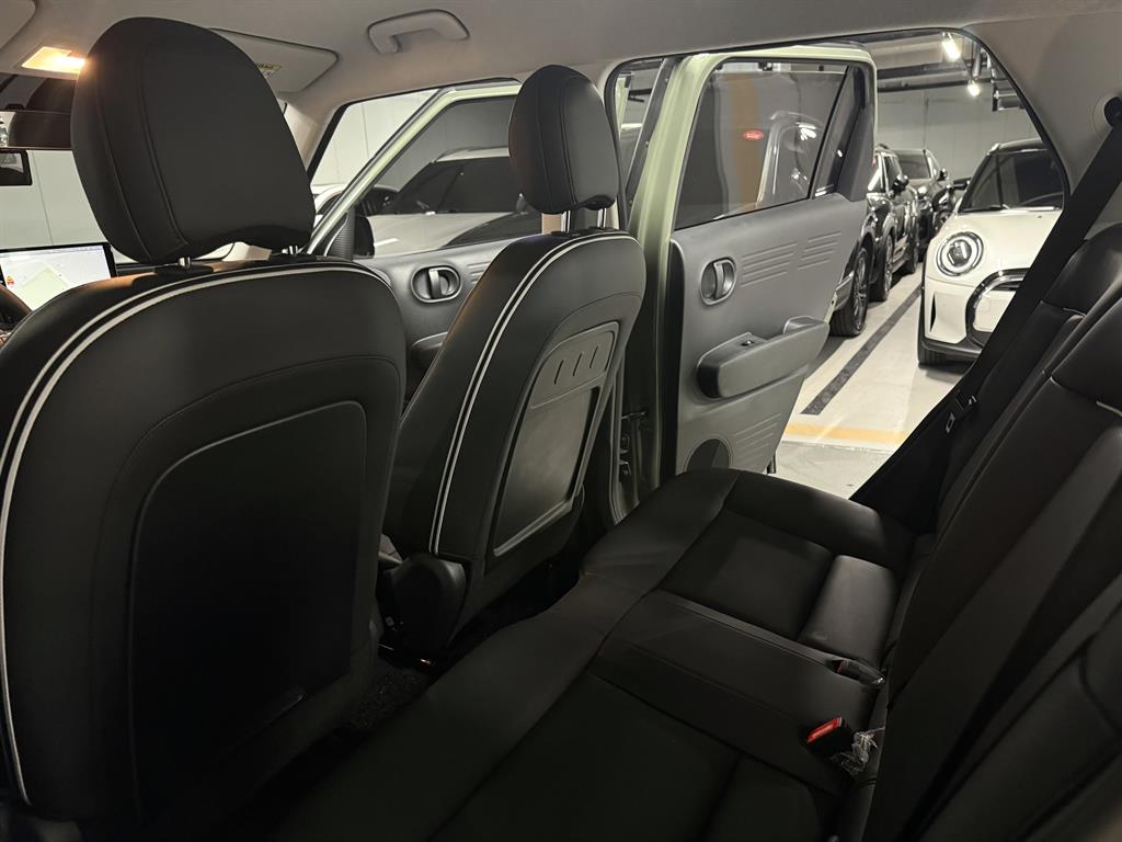 HYUNDAI Casper - Vista 7