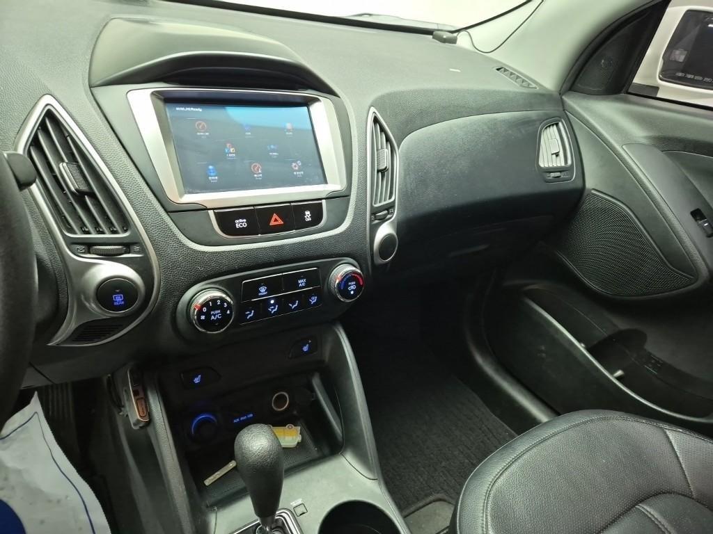 HYUNDAI Tucson - Vista 10