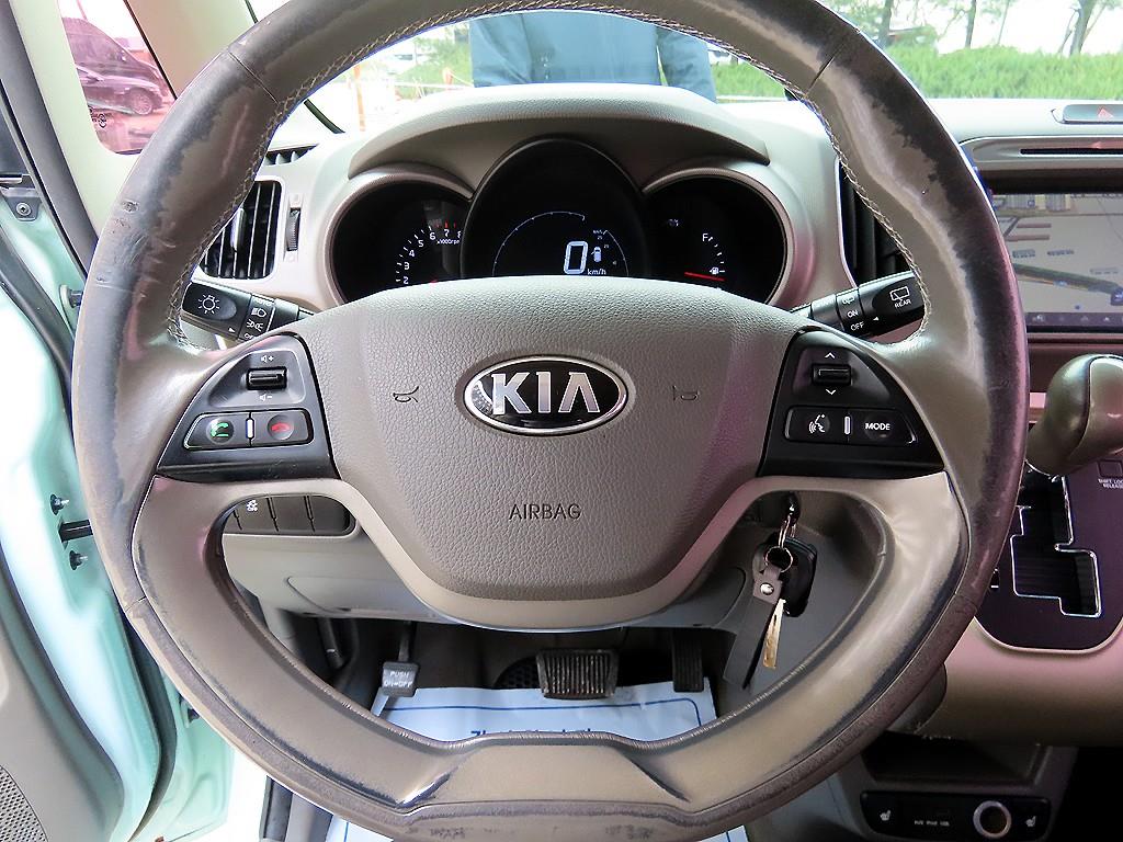 KIA Ray - Vista 8