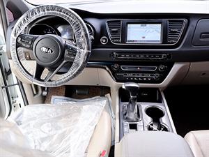KIA Carnival - Vista 10