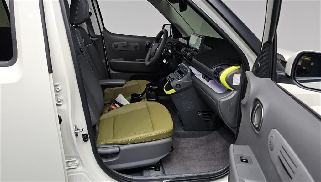 HYUNDAI Casper - Vista 11