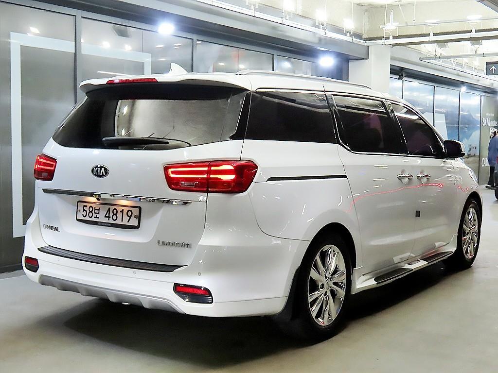 KIA Carnival - Vista 4