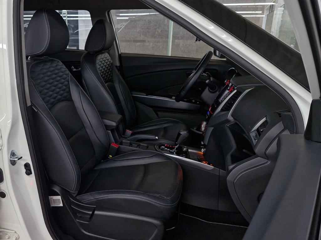 Ssangyong Tivoli - Vista 10