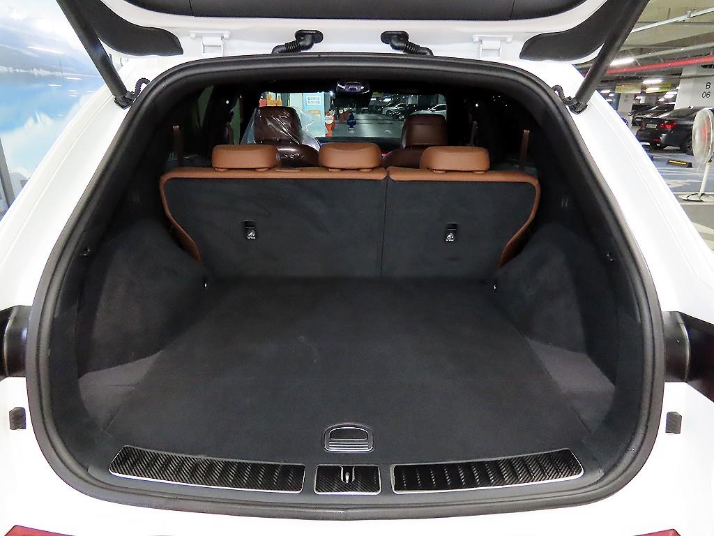 Genesis GV70 2025 Blanco - Importación desde Corea - HF Imports Iquique - Foto 16