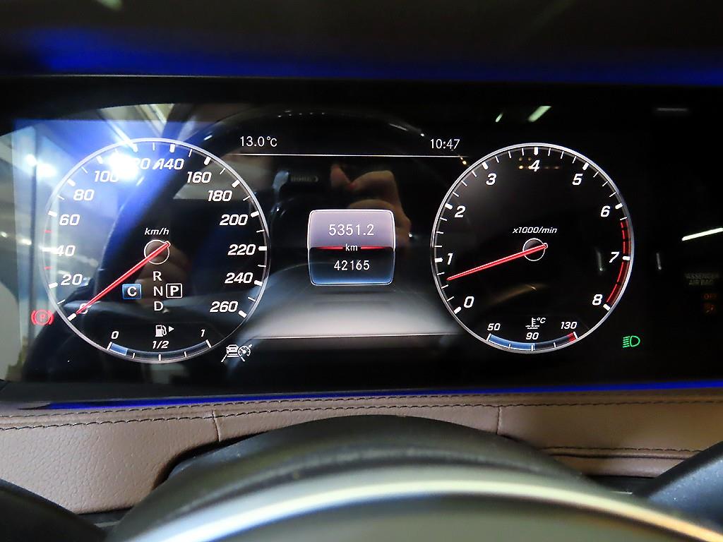 Mercedes Benz S Class - Vista 9