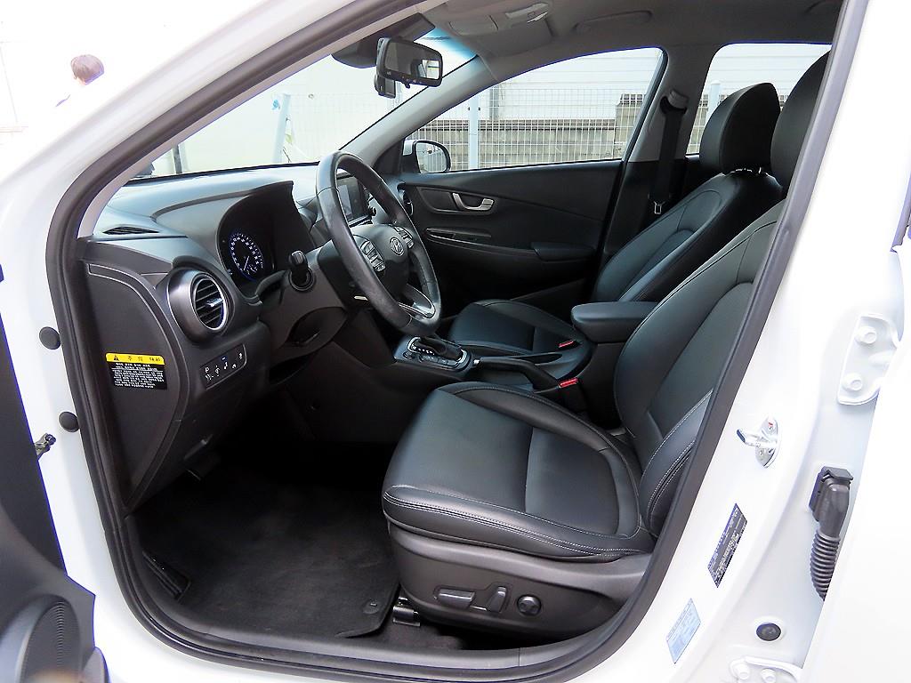 HYUNDAI Kona - Vista 5