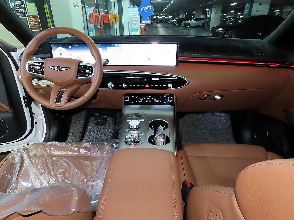 Genesis GV70 - Vista 10