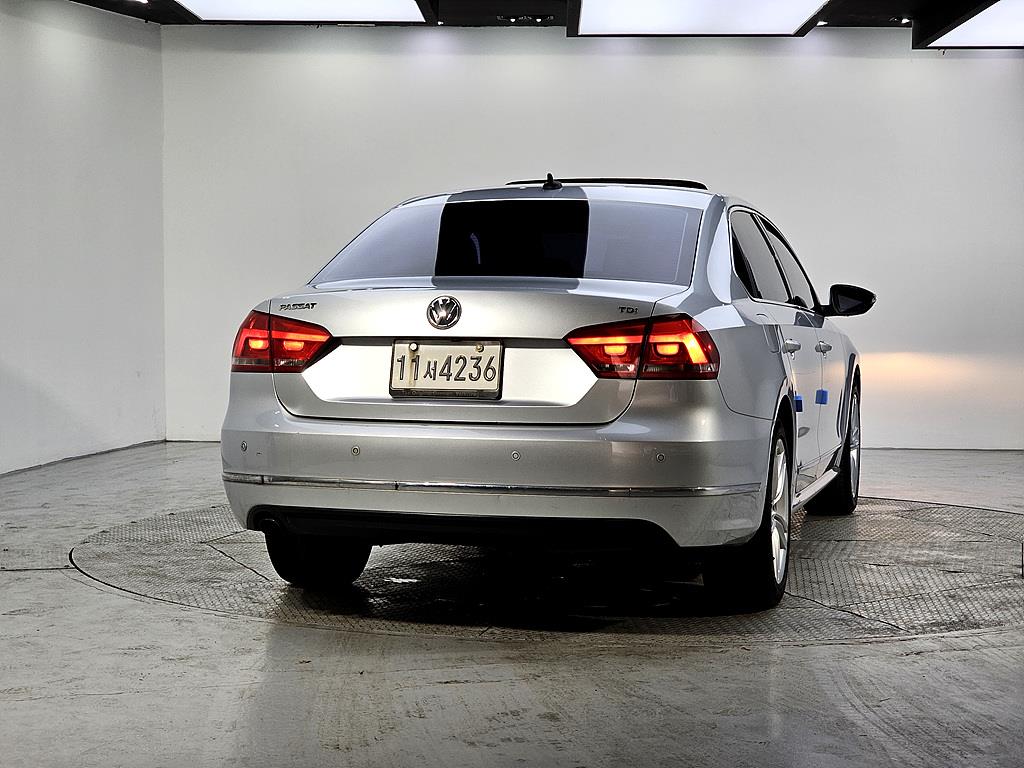 Volkswagen Passat - Vista 3