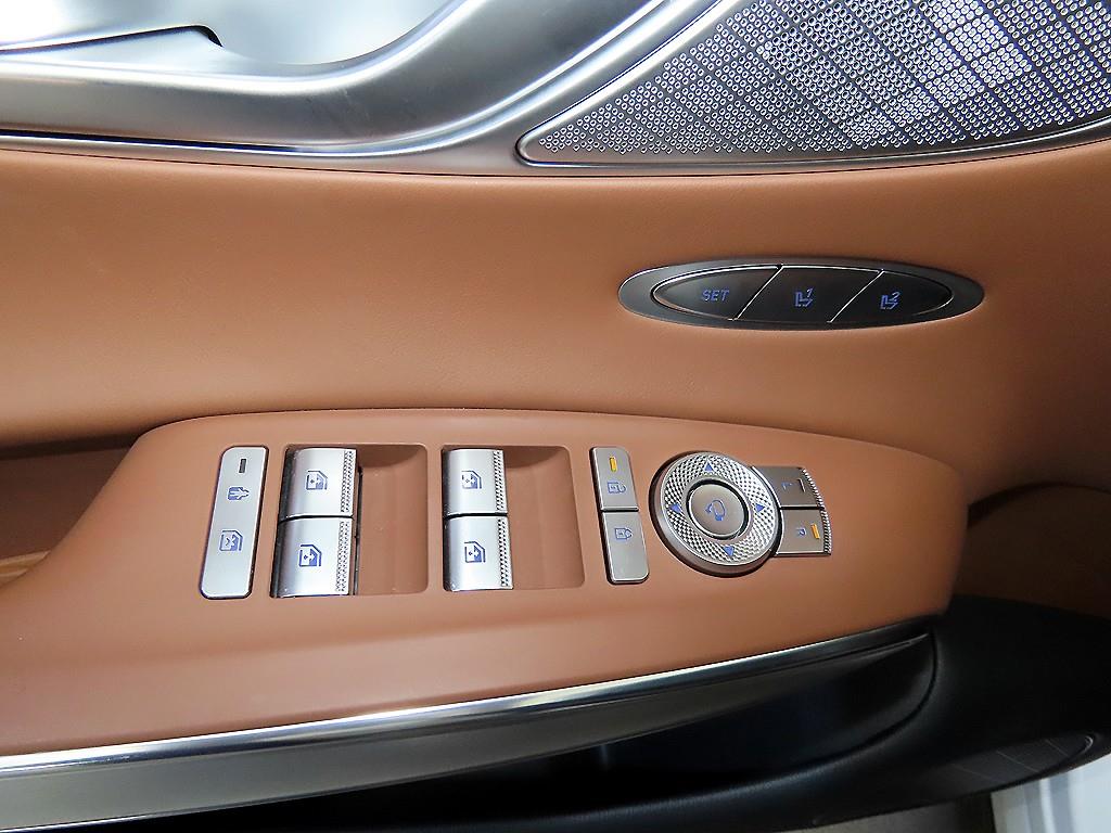 Genesis GV70 2025 Blanco - Importación desde Corea - HF Imports Iquique - Foto 13