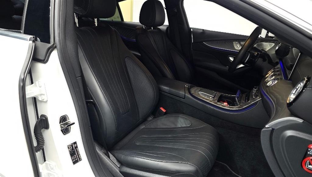 Mercedes Benz CLS Class - Vista 10