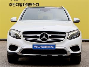 Mercedes Benz GLC Class - Vista 2