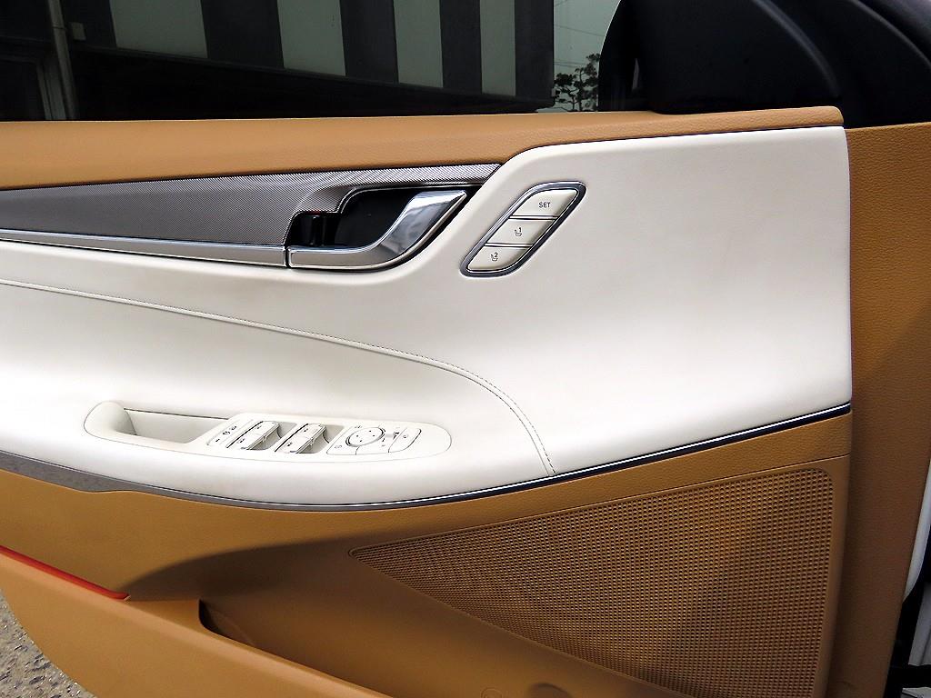 HYUNDAI Grandeur - Vista 11