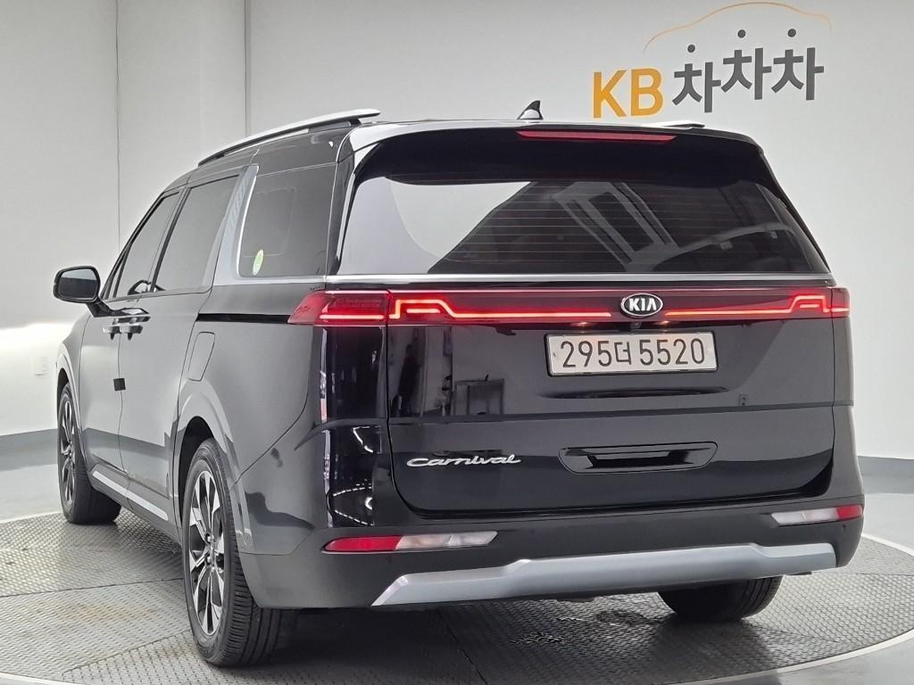 KIA Carnival - Vista 2